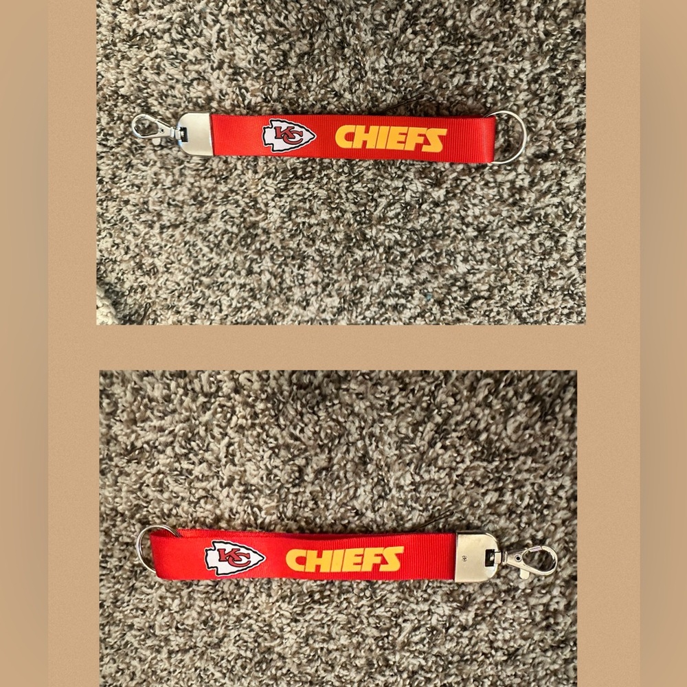 NFL Chiefs Red and Yellow Key Holder